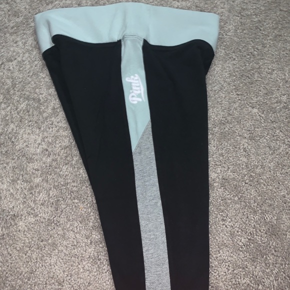 VS PINK cropped yoga pants - Picture 3 of 5